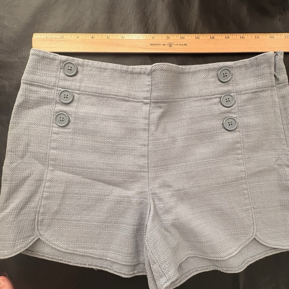 Loft Riviera Shorts Light Gray Double-Button Front size 10 - Picture 8 of 9